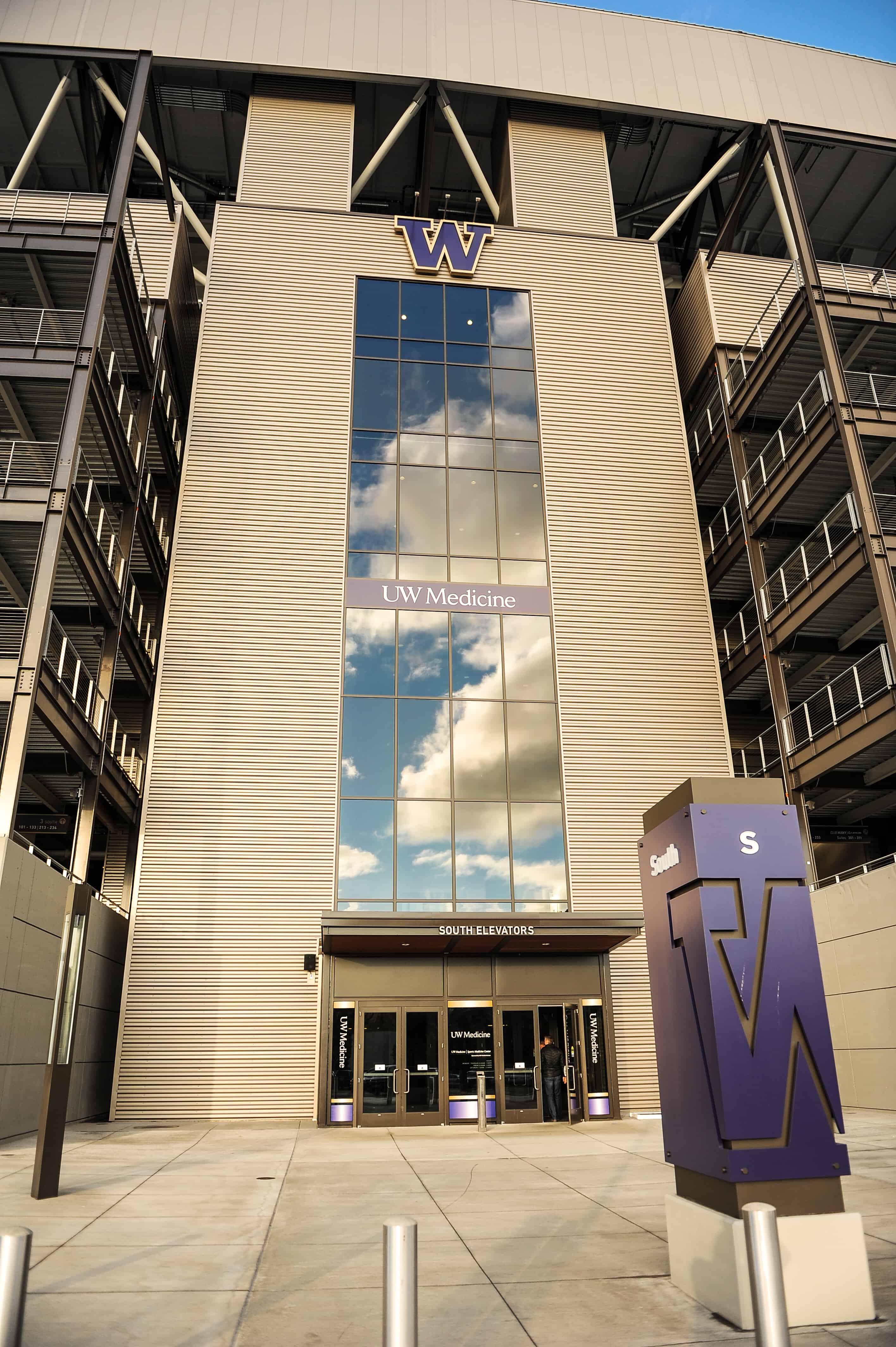 Uw Husky Stadium Creo